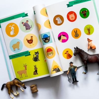 Монтессорі: світ досягнень. Моя перша книга з фантастичними наліпками. На фермі Монтессорі: світ досягнень. Моя перша книга з фантастичними наліпками. На фермі