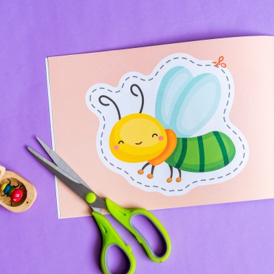 Вирізалки для найменших. Різнобарвні комахи Вирізалки для найменших. Різнобарвні комахи